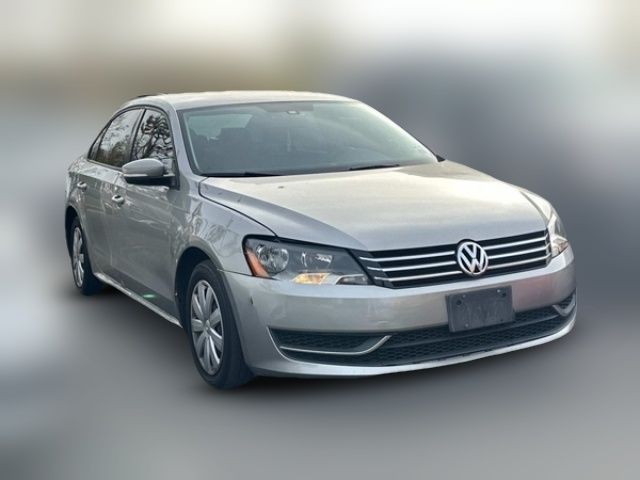 2013 Volkswagen Passat S