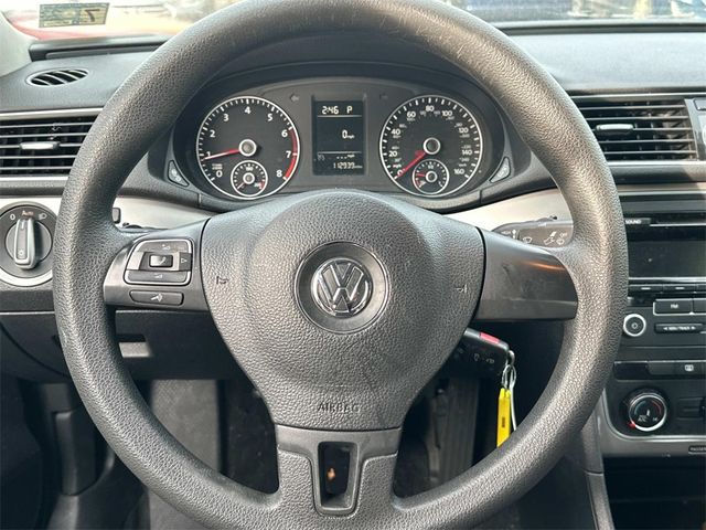 2013 Volkswagen Passat S