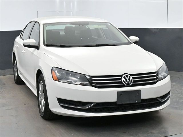 2013 Volkswagen Passat S