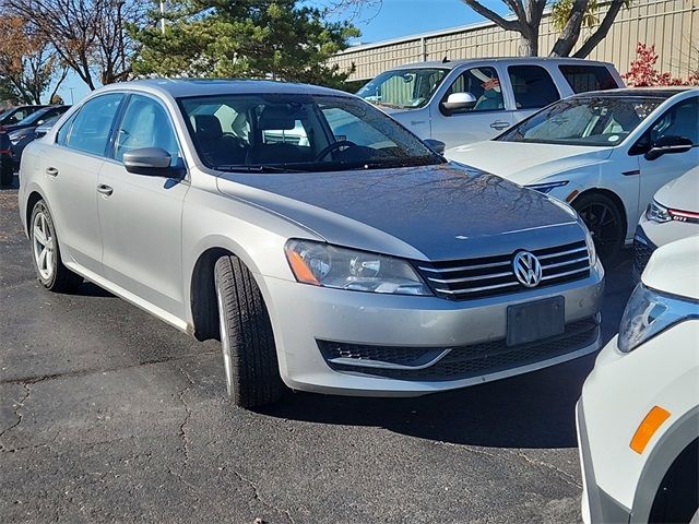 2013 Volkswagen Passat SE