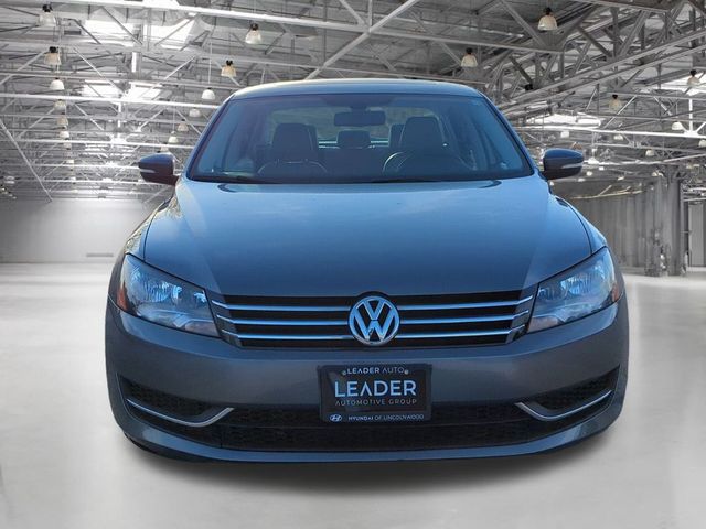 2013 Volkswagen Passat SE Navigation