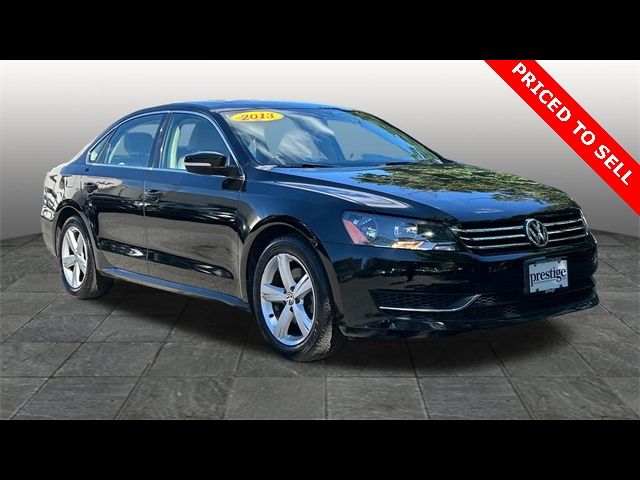 2013 Volkswagen Passat SE Navigation