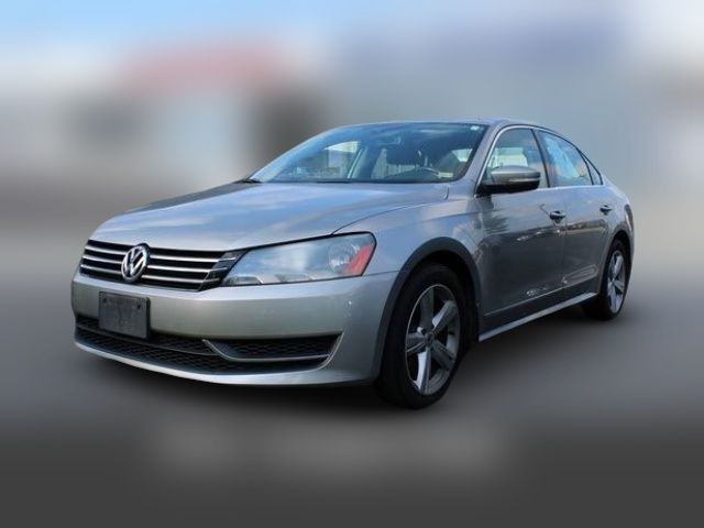 2013 Volkswagen Passat SE