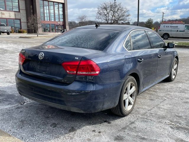 2013 Volkswagen Passat SE Navigation