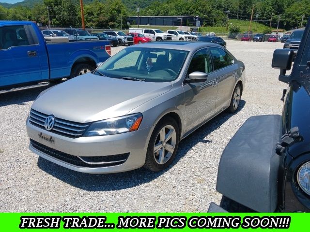 2013 Volkswagen Passat SE