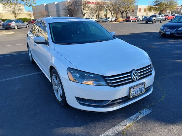 2013 Volkswagen Passat SE