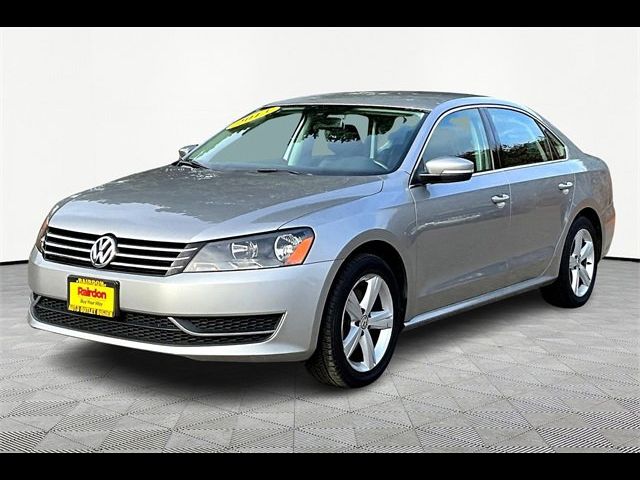 2013 Volkswagen Passat SE