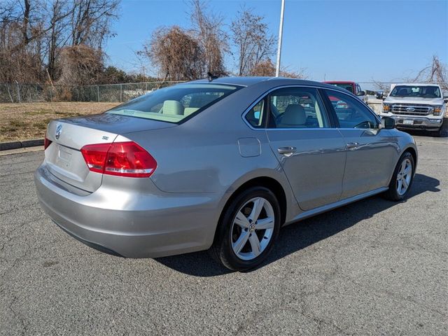 2013 Volkswagen Passat SE