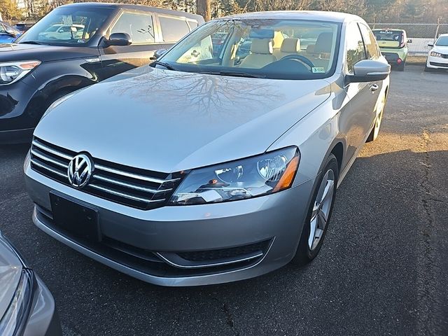 2013 Volkswagen Passat SE