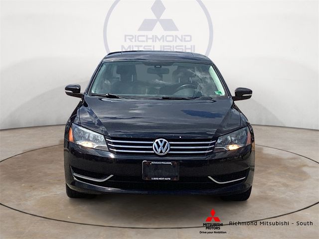 2013 Volkswagen Passat SE Navigation