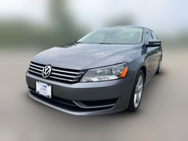 2013 Volkswagen Passat SE