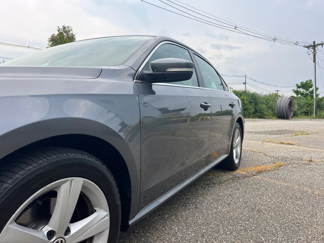 2013 Volkswagen Passat SE