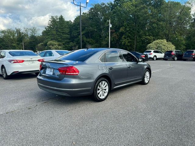 2013 Volkswagen Passat SEL