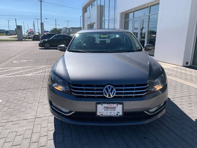 2013 Volkswagen Passat TDI SE Navigation