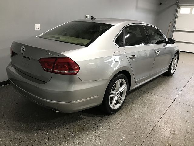 2013 Volkswagen Passat SEL Premium