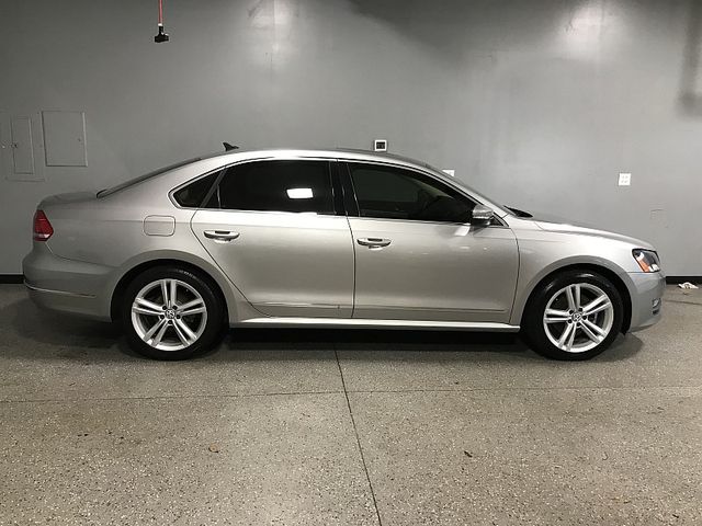 2013 Volkswagen Passat SEL Premium