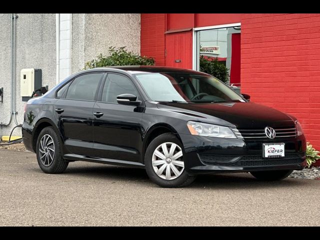 2013 Volkswagen Passat S