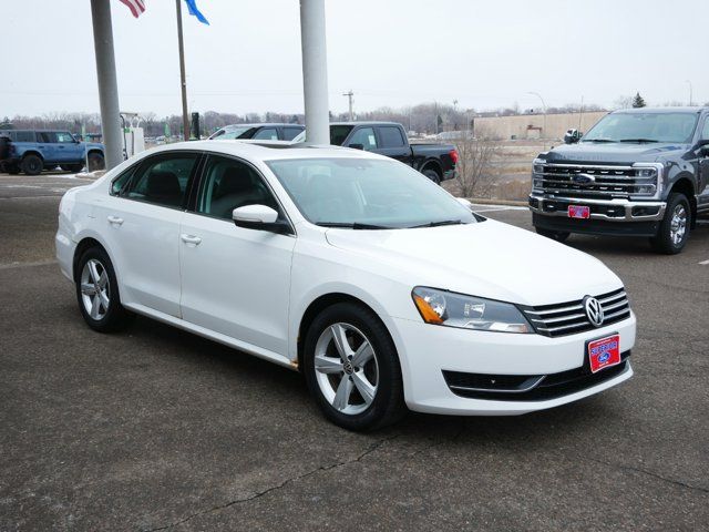 2013 Volkswagen Passat SE