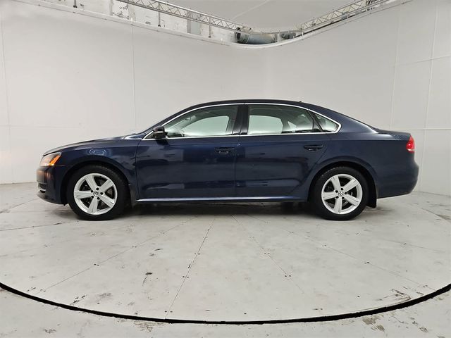 2013 Volkswagen Passat SE