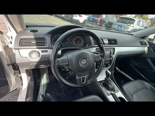 2013 Volkswagen Passat SE