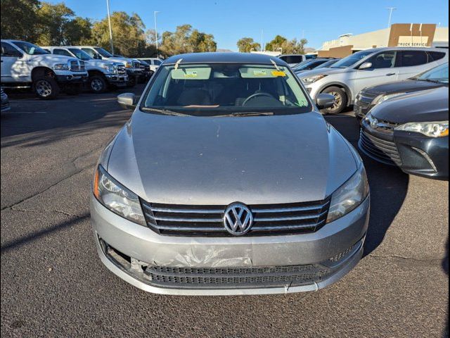 2013 Volkswagen Passat SE