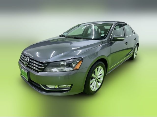 2013 Volkswagen Passat SEL Premium