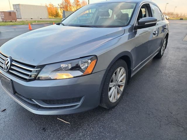 2013 Volkswagen Passat SEL