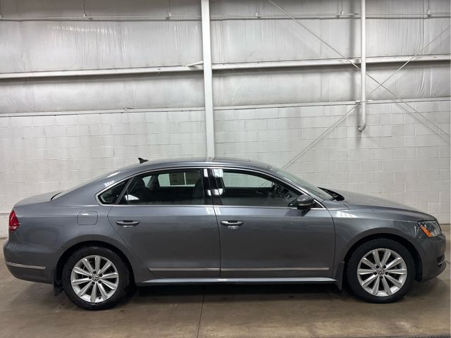 2013 Volkswagen Passat SEL