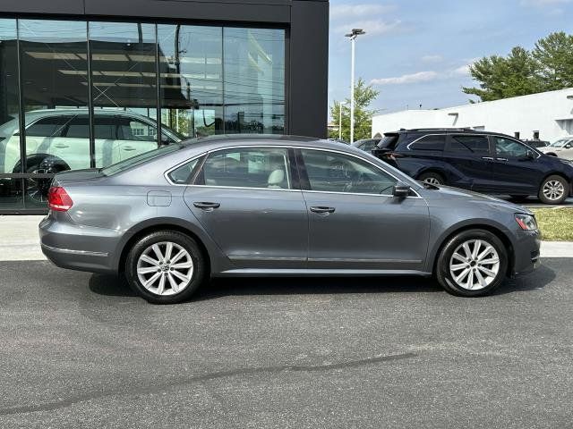 2013 Volkswagen Passat SEL