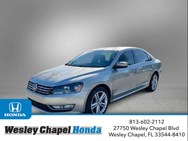 2013 Volkswagen Passat SEL Premium