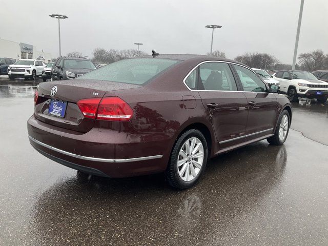 2013 Volkswagen Passat SEL Premium