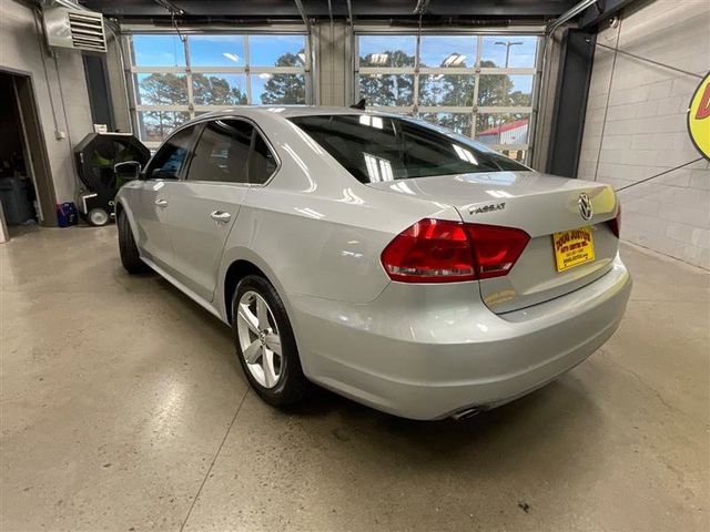 2013 Volkswagen Passat SE