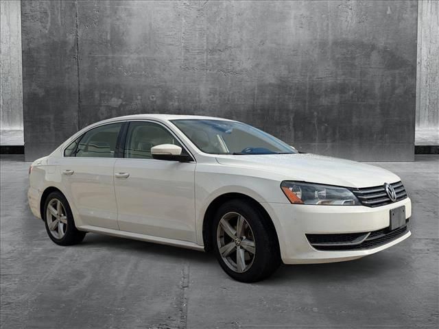 2013 Volkswagen Passat SE