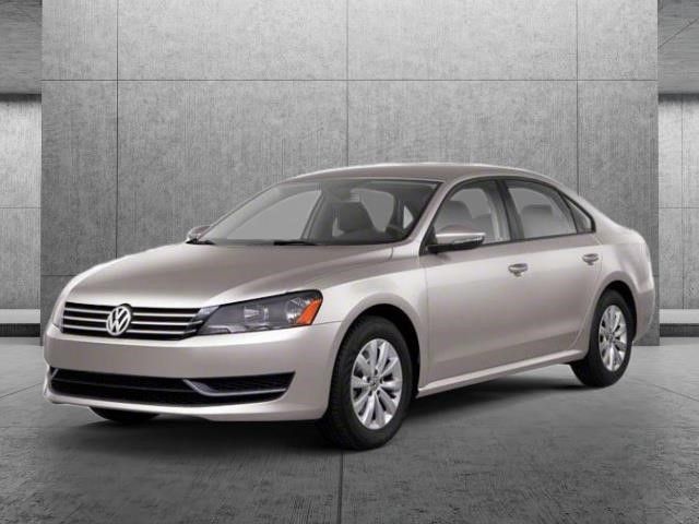 2013 Volkswagen Passat SE Navigation