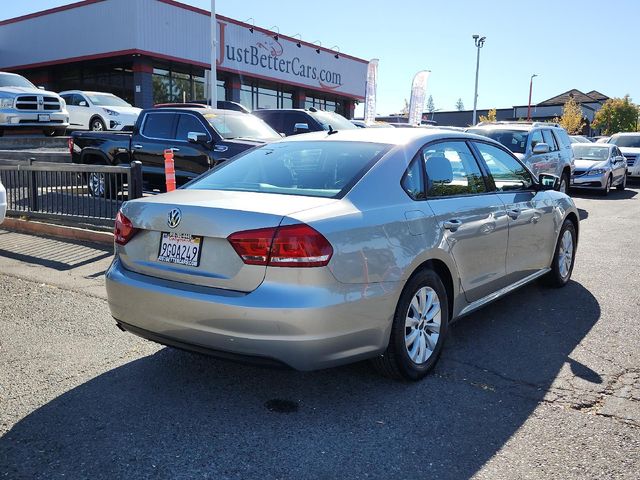 2013 Volkswagen Passat S Appearance