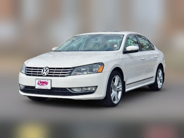 2013 Volkswagen Passat TDI SE Navigation