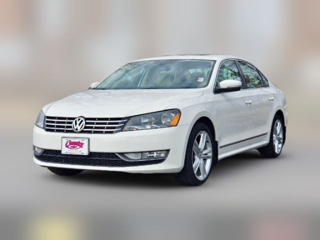 2013 Volkswagen Passat TDI SE Navigation