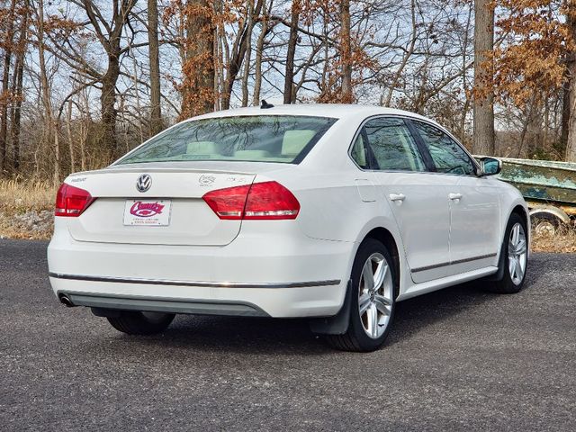 2013 Volkswagen Passat TDI SE Navigation