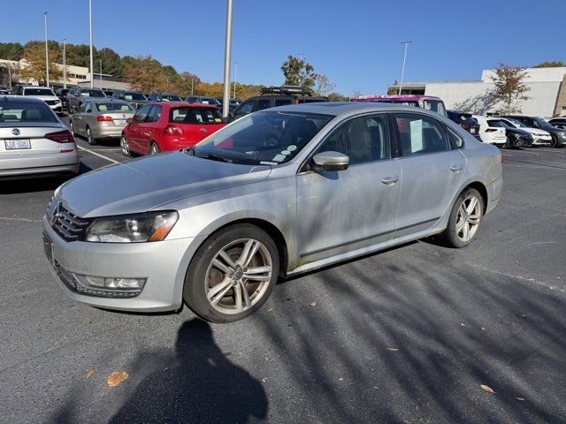 2013 Volkswagen Passat TDI SE Navigation