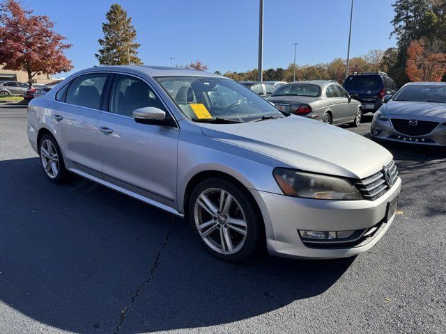 2013 Volkswagen Passat TDI SE Navigation