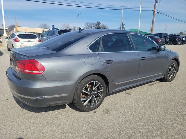 2013 Volkswagen Passat TDI SE Navigation