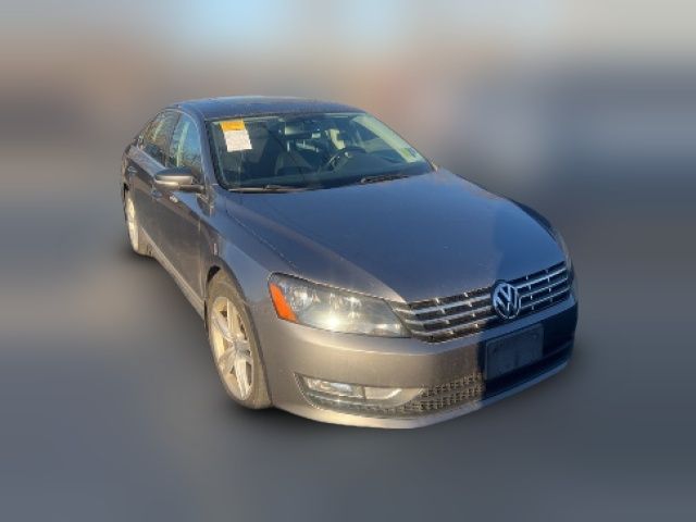 2013 Volkswagen Passat TDI SE Navigation