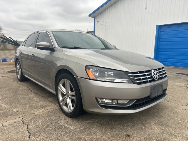 2013 Volkswagen Passat SEL Premium