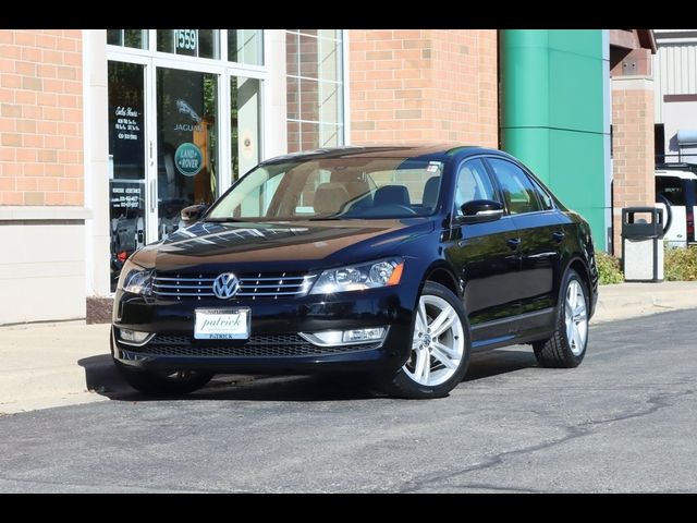 2013 Volkswagen Passat SEL Premium