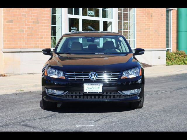 2013 Volkswagen Passat SEL Premium