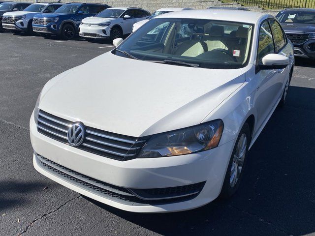 2013 Volkswagen Passat Wolfsburg Edition