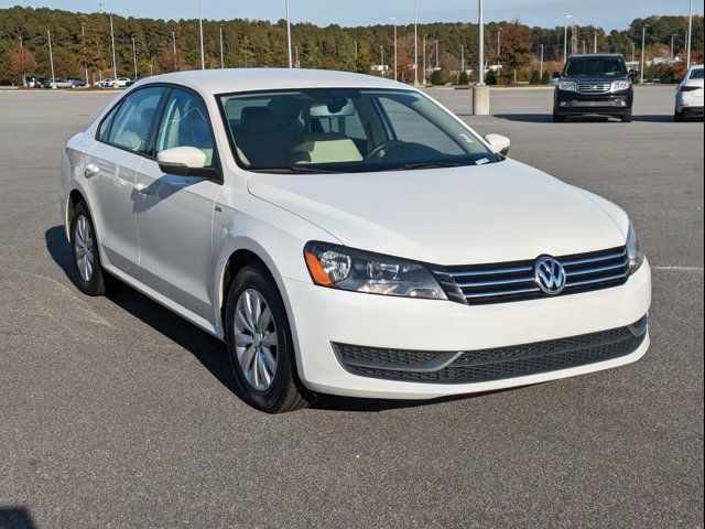 2013 Volkswagen Passat Wolfsburg Edition