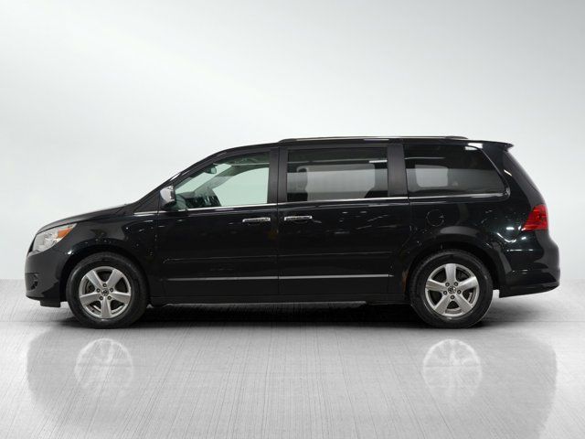 2013 Volkswagen Routan SEL Premium