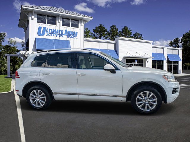 2013 Volkswagen Touareg Sport Navigation