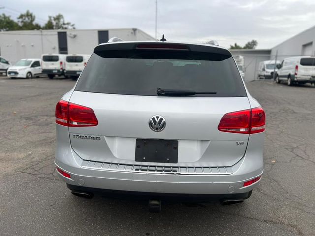 2013 Volkswagen Touareg Lux